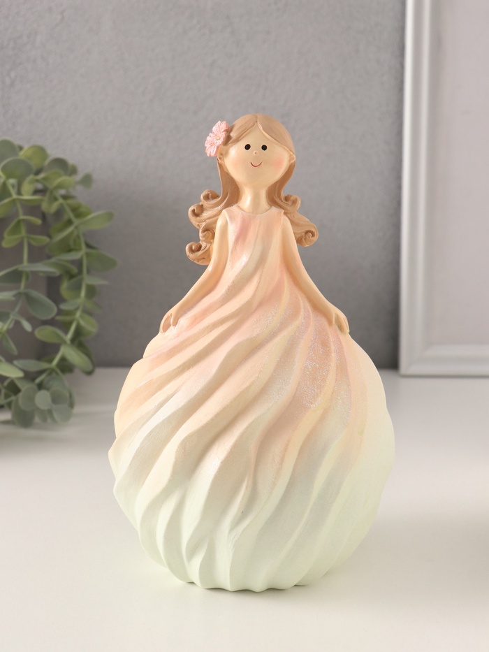 Фигурка полистоун «Девочка-зефирка с цветком в волосах», розово-жёлтый, 11.5×10.5×18.5 см